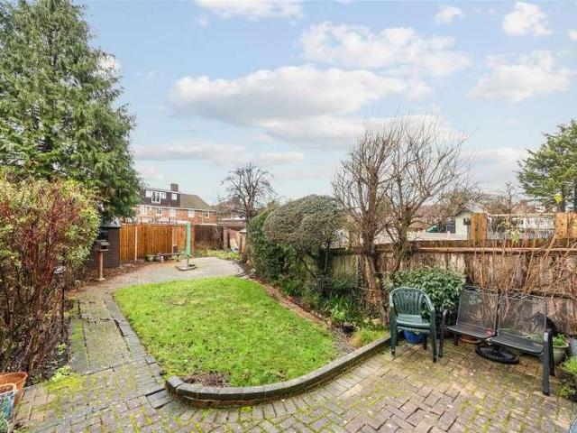 House for sale in London Borough of Merton, Merton Park