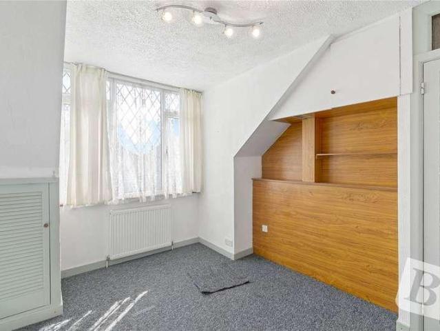 House for sale in Harold Hill, Greater London