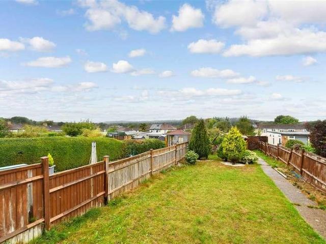 House for sale in South Earlswood, Red Hill