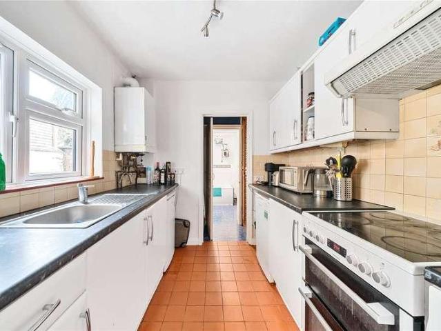 House for sale in Teddington, Strawberry Hill