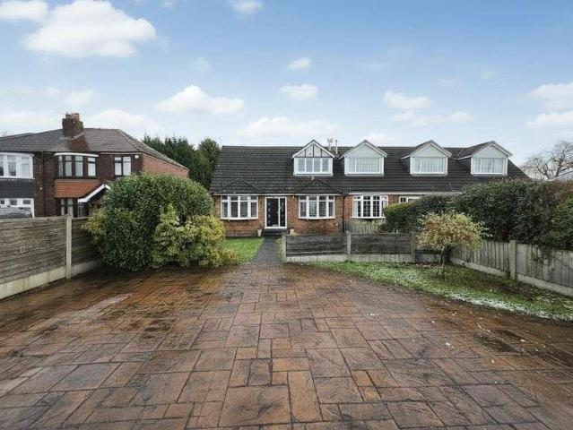 House for sale in Heald Green, Greater Manchester