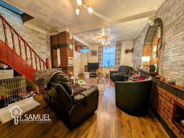 House for sale in Miskin, Wales