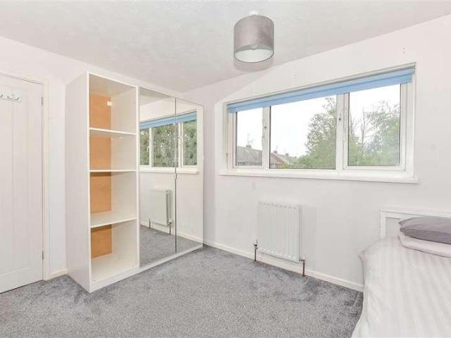 House for sale in Spring Vale, Hampshire