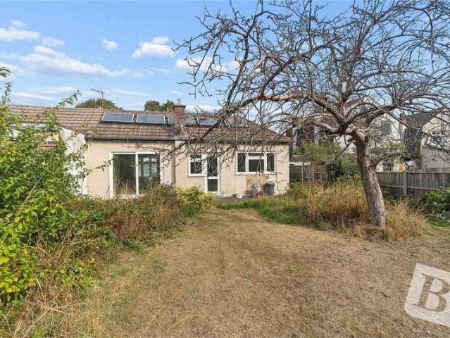 House for sale in Upminster Bridge, Greater London