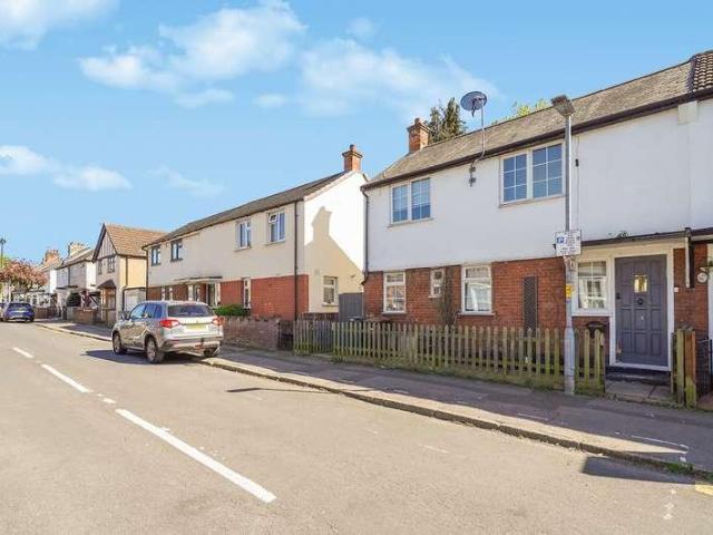 House for sale in Bushey