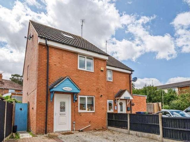 House for sale in Tewkesbury, Priors Park