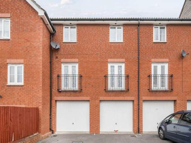 House for sale in Feckenham, City Of Bristol