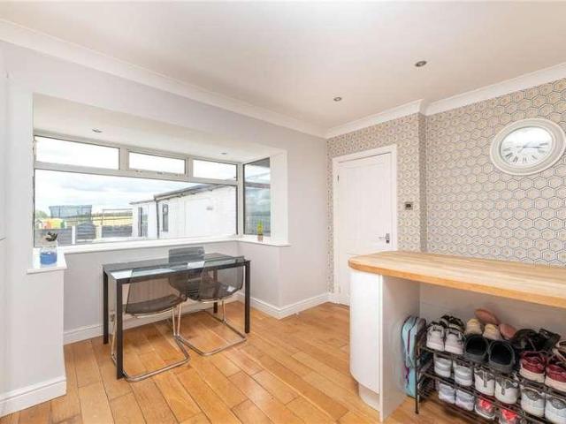 House for sale in West Ardsley, Tingley