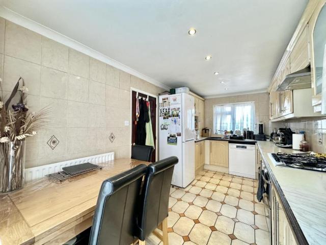 House for sale in Yeading, Greater London