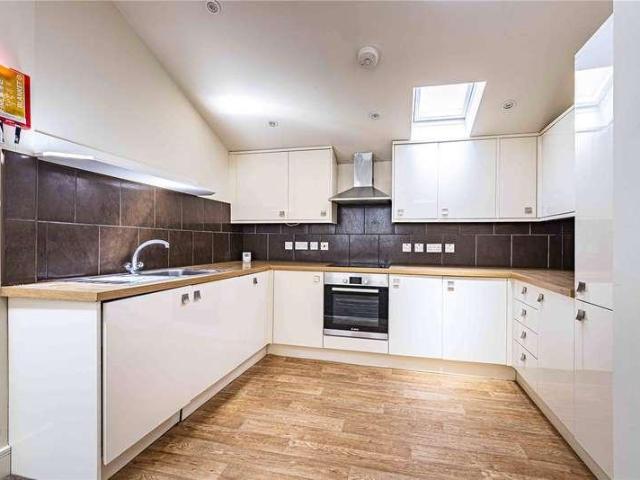 House for sale in Connaught Park, Bushey