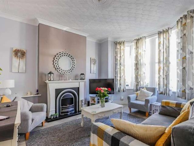 House for sale in Gibbonsdown, Barry