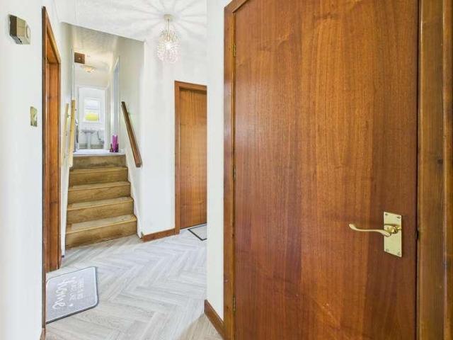 House for sale in Llanedi, Tycroes