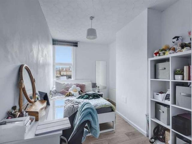 House for sale in Attenborough, East Midlands