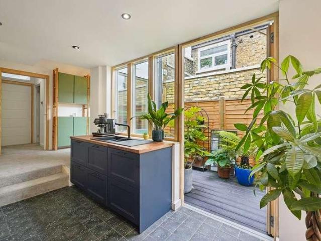 House for sale in Nunhead, Greater London