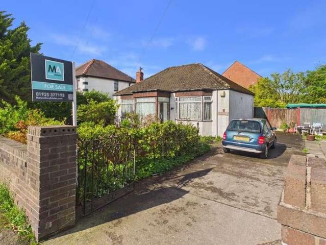 House for sale in Lingley Green, Warrington