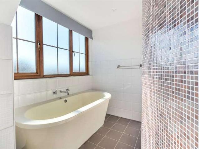 House for sale in The Butts, Kent