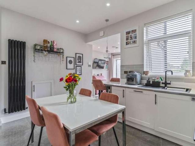 House for sale in Llantarnam, Wales