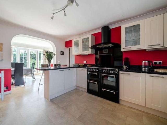House for sale in Wrecclesham, Fole