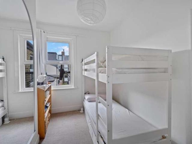House for sale in London Borough of Lewisham, Lower Sydenham