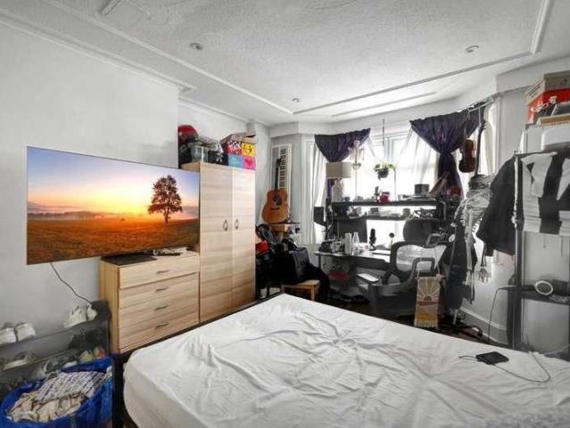 House for sale in Palmers Green, Greater London