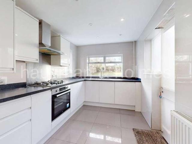 House for sale in Brent Cross, Greater London