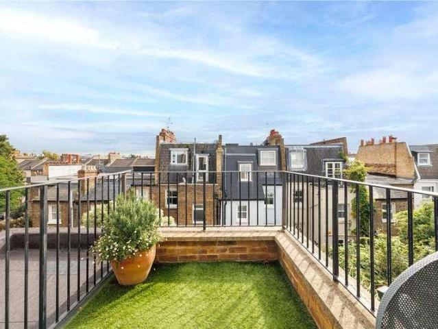 House for sale in Fulham, Greater London