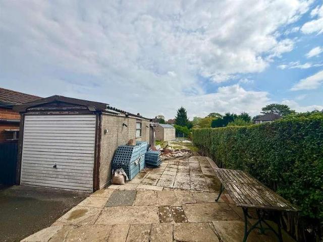 House for sale in Sutton, Sutton Lane Ends