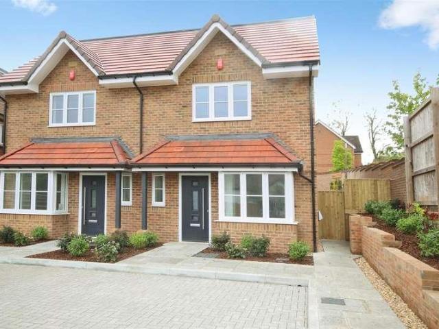 House for sale in Charvil