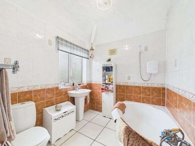 House for sale in Georgia, Greater Manchester