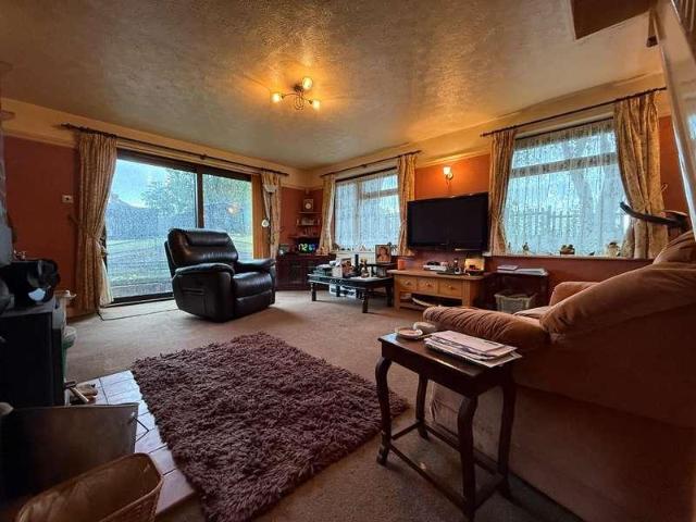 House for sale in Chipping Hill, Essex
