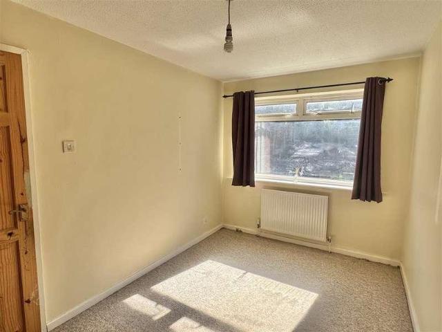 House for sale in Whitfield, Charlesworth