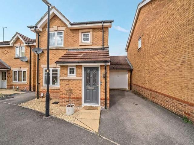 House for sale in Taw Hill