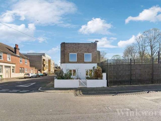House for sale in London Borough of Lewisham, Greater London