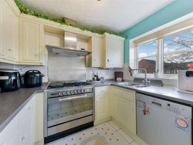 House for sale in London Borough of Merton, Mitcham