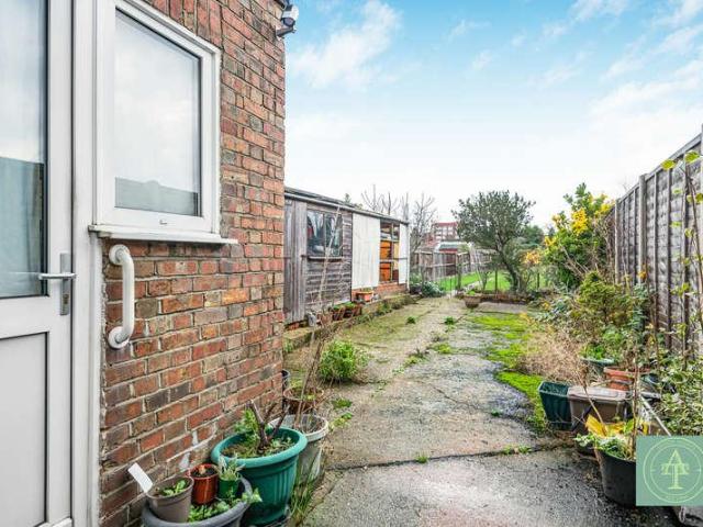 House for sale in East Barnet, Greater London