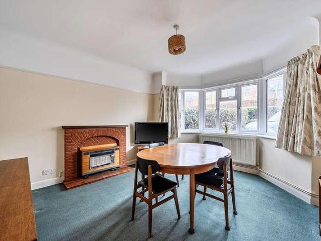 House for sale in Pachesham Park, Surrey