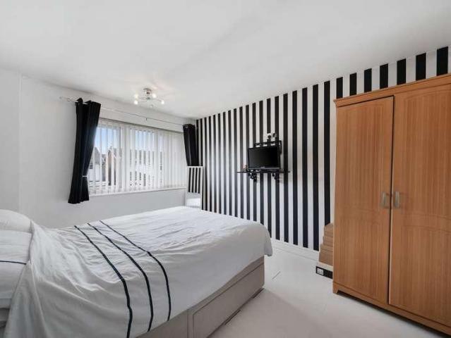 House for sale in Lunts Heath, Widnes