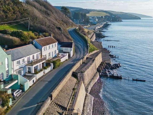 House for sale in Amroth, Wales