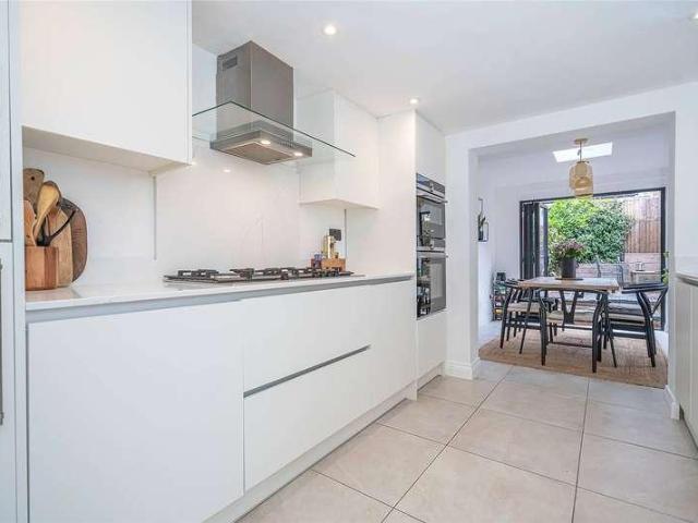House for sale in Finchley, Greater London