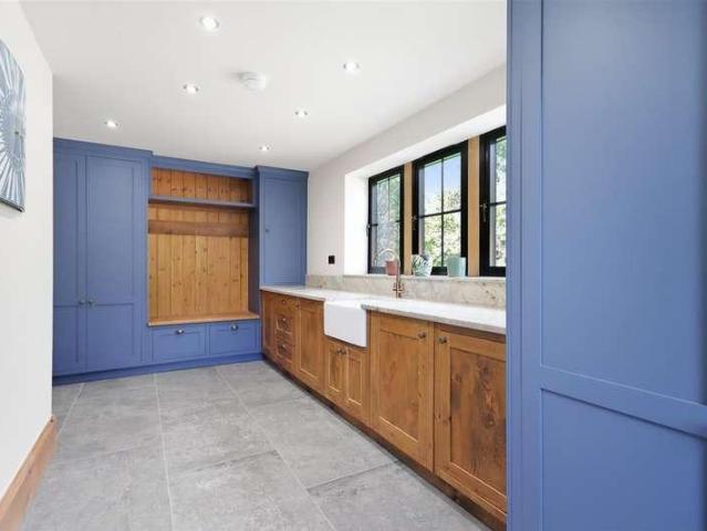House for sale in Wingerworth, North East Derbyshire