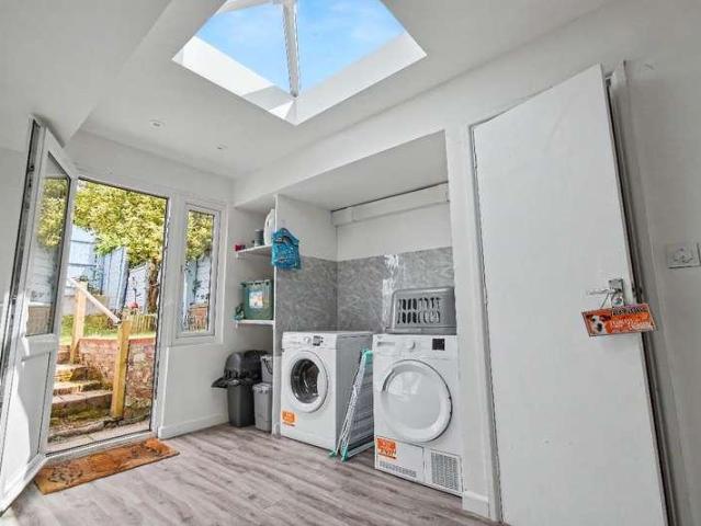 House for sale in Weir Quay, Devon