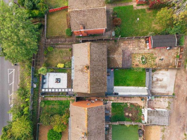 House for sale in Lyppard Grange, Worcester