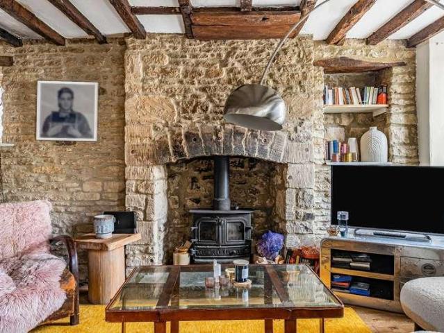 House for sale in Fossebridge, Gloucestershire