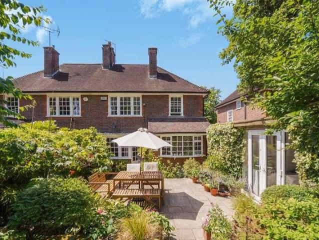 House for sale in London Borough of Harrow, Greater London