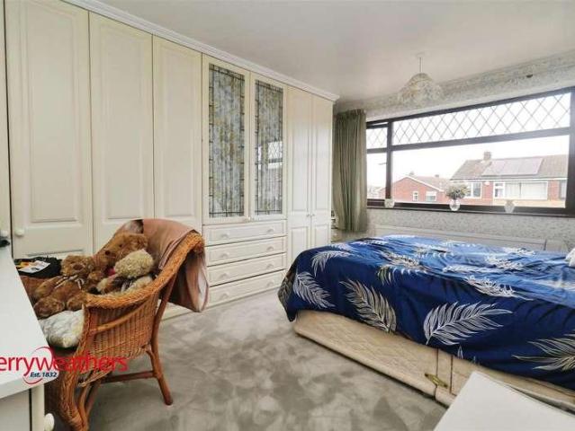 House for sale in Sheffield, Aston