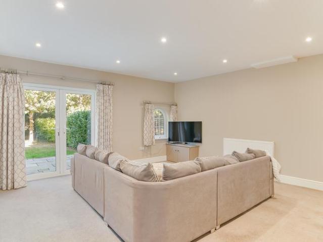 House for sale in Farnham, York and North Yorkshire