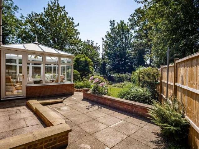 House for sale in Elmfield, Leicestershire