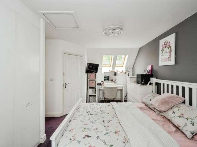 House for sale in Pontarddulais, Wales