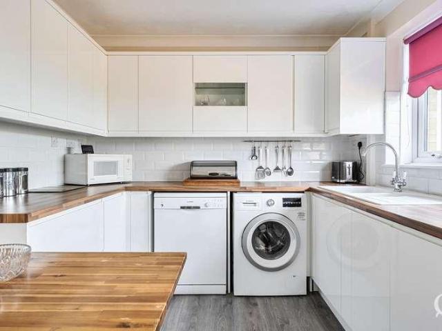 House for sale in Chalkwell, Oad Street
