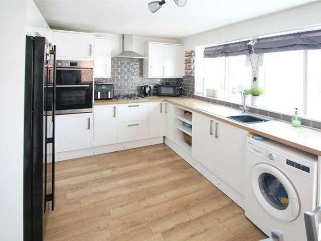 House for sale in Oulton, West Yorkshire